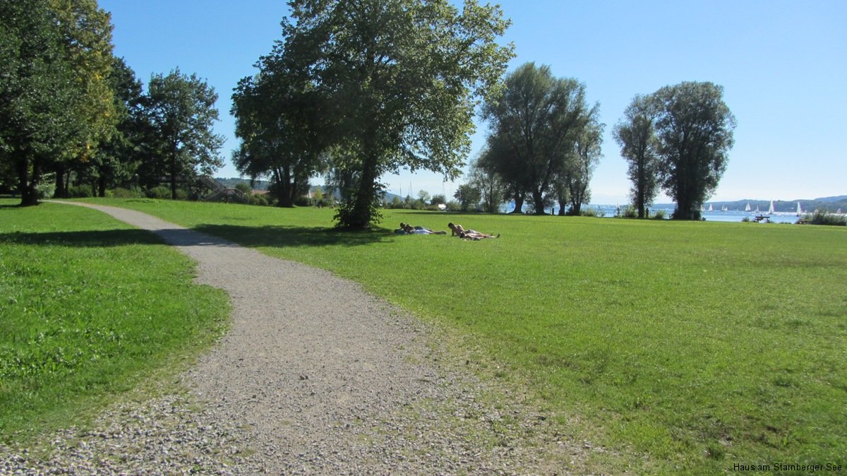 Grünfläche am Starnberger See